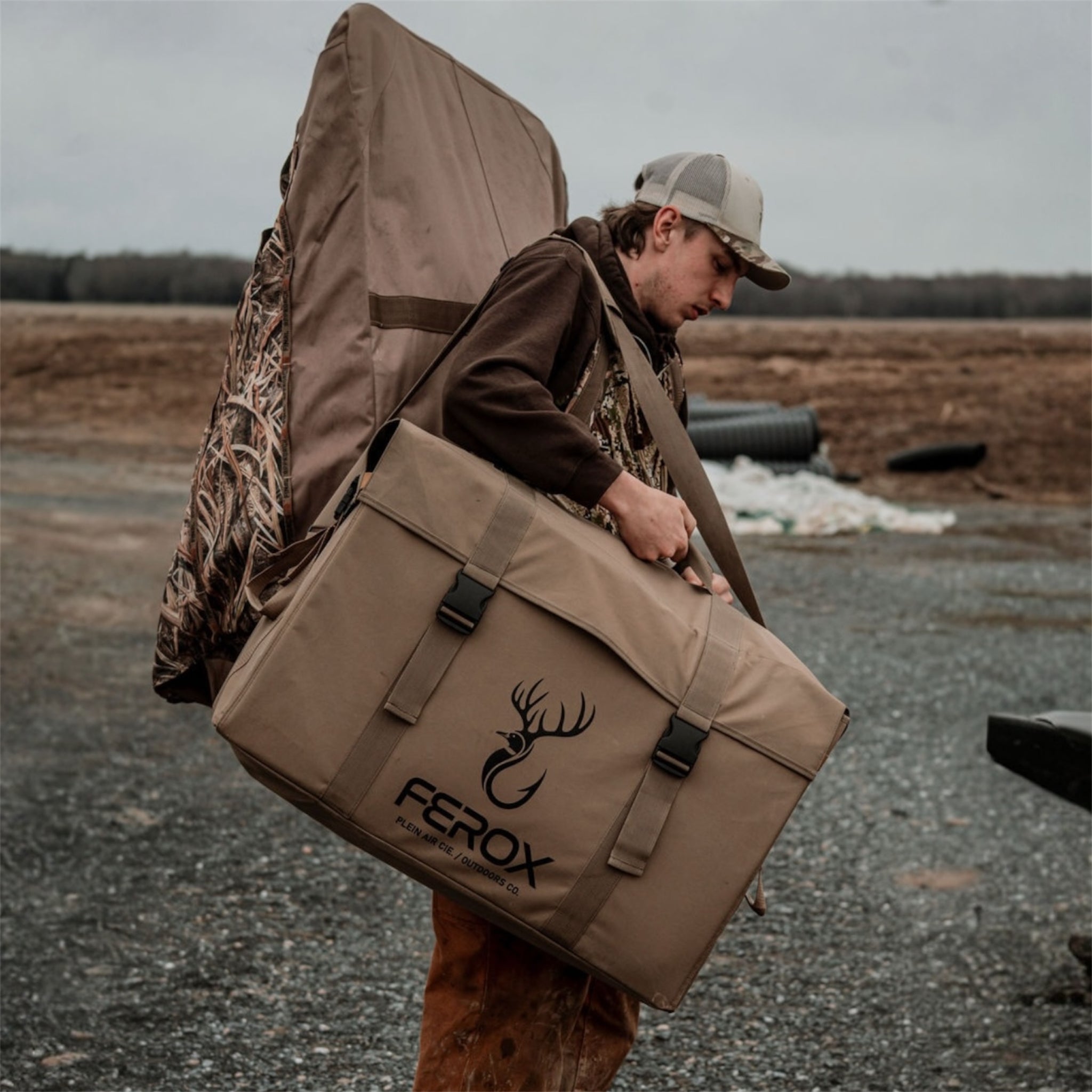 Fully Flocked Canada Goose Silhouette Decoys – FEROX Outdoors Co.
