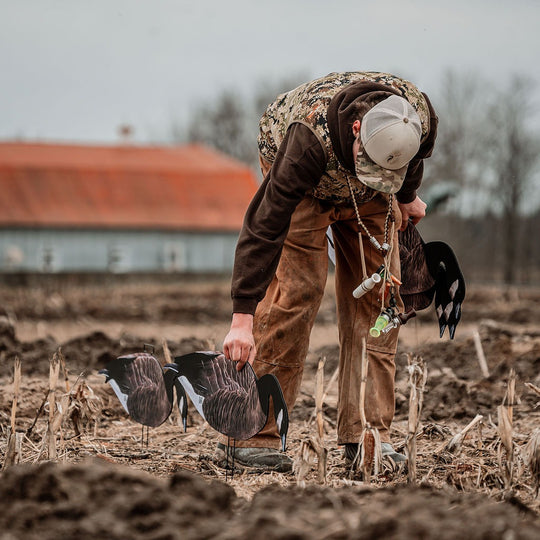 FEROX Flyway Series - Canada Goose Silhouette Decoys – 60 Pack &amp; Classic Khaki Bag