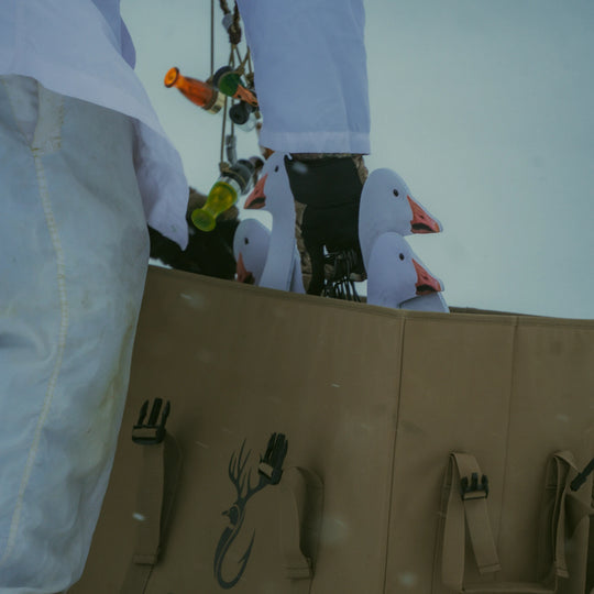 FEROX Migration Series Snow Goose Silhouette Decoys – 60 Pack & Classic Khaki Bag